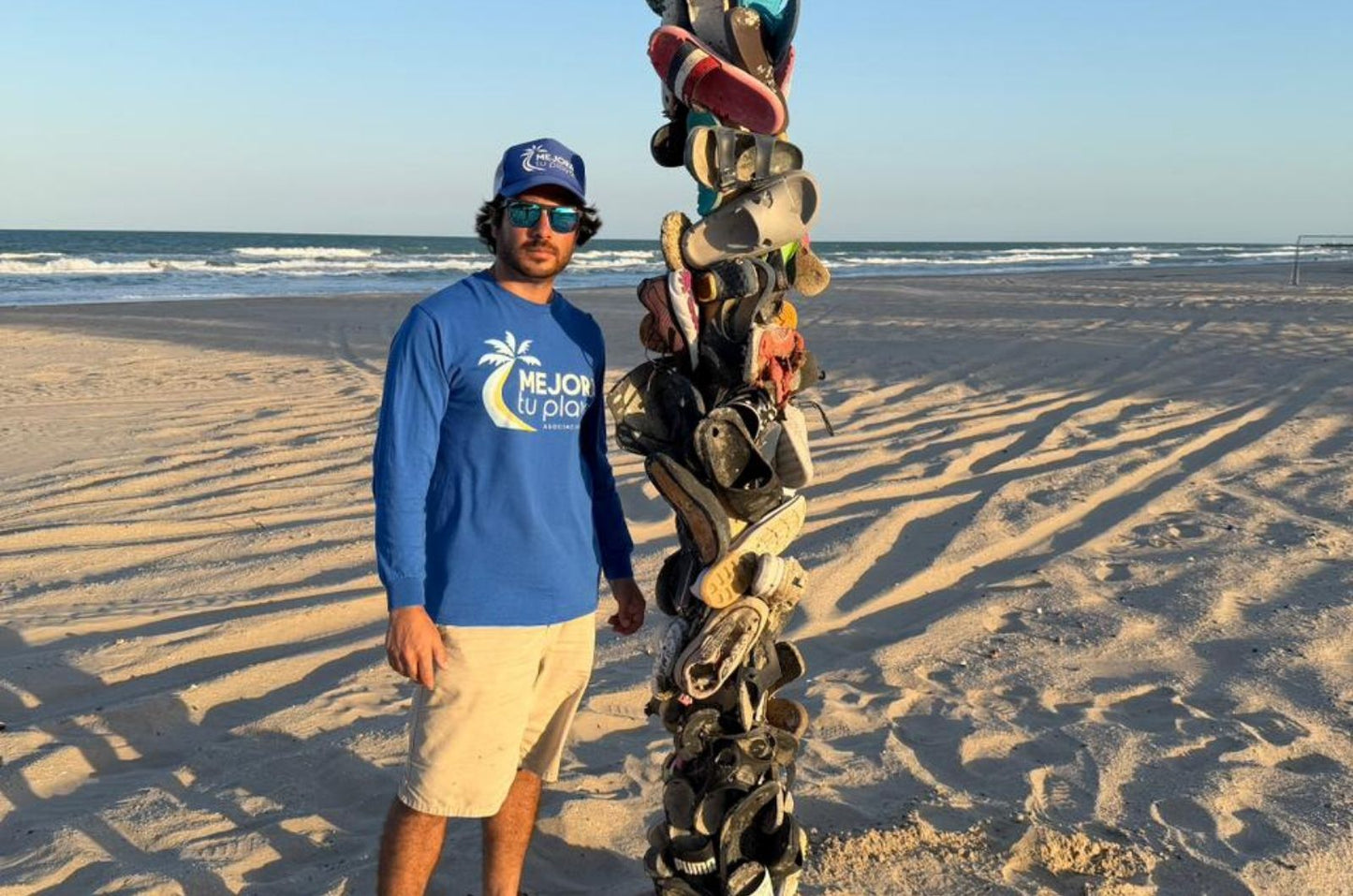 Lo que el mar devuelve: 134 piezas de calzado encontradas en Playa La Pesca