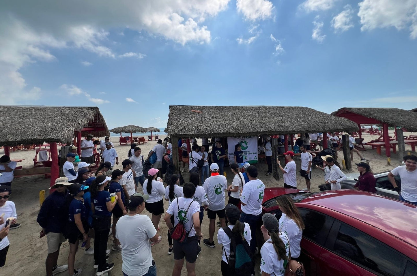 Jornada de Limpieza en Playa Miramar: Un esfuerzo colectivo por un mar más limpio