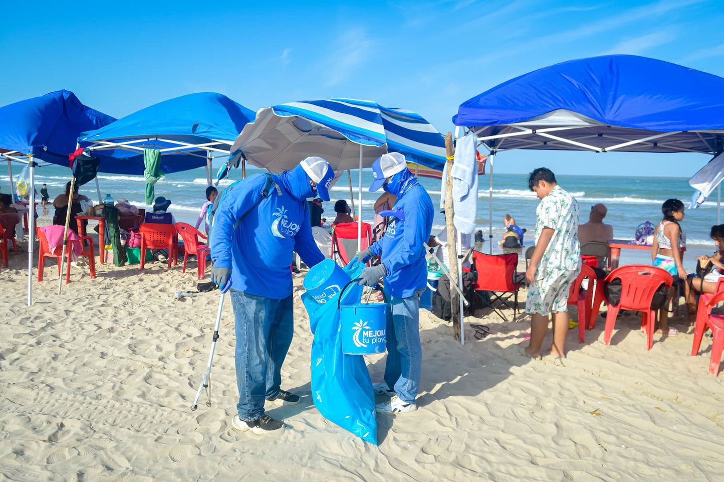 Voluntarios de playas: la fuerza que protege nuestras costas
