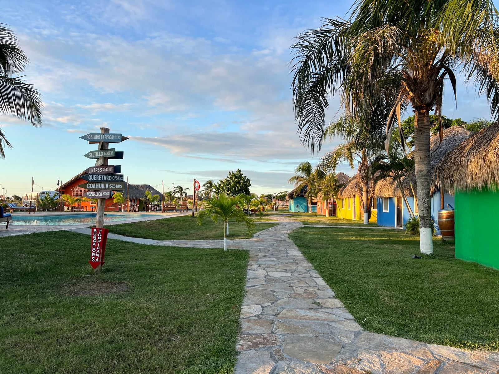 Conoce Bungalows Tropicana